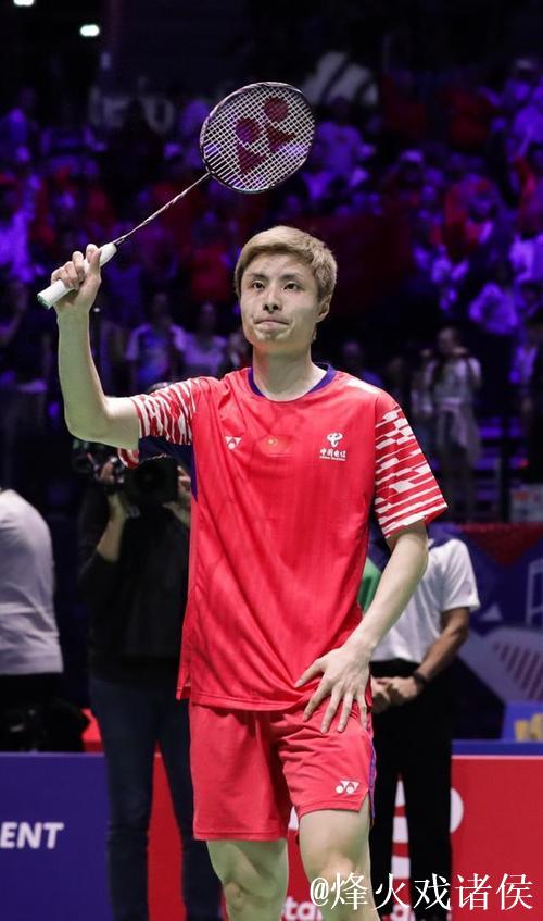 羽联年终总决赛 石宇奇2-0奈良冈功大全胜出线